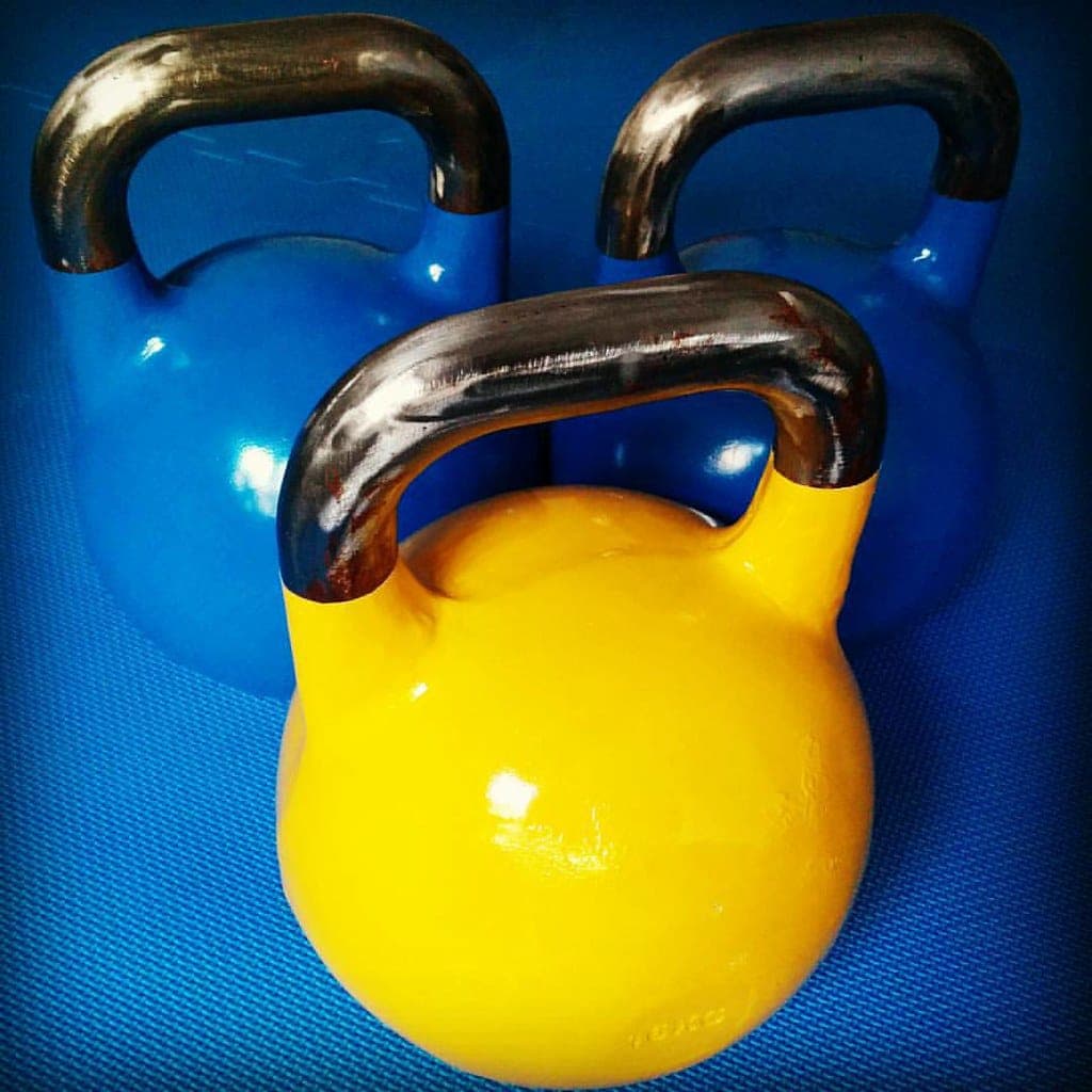 Yet another kettlebell - welcome babe #kettlebell #workout #homegym #weights #muscle #mass #stability #strength #squat #swing #feelthepain #nevergiveup #morning #mood #enjoy